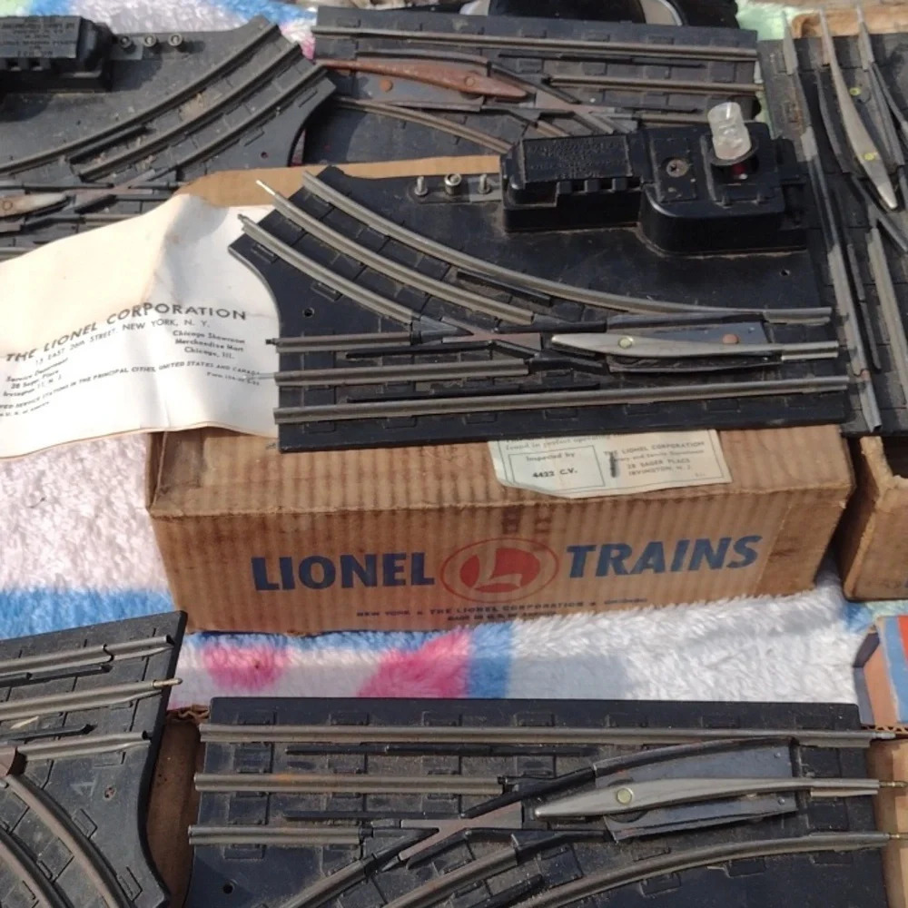 Lionel Train Remote Control Switches & Maintenance Kit - Picture 6 of 7